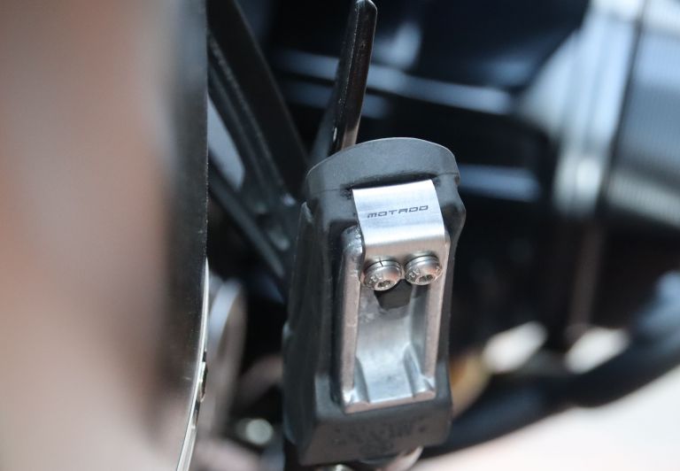 Clip salva pedane passeggero compatibile con R 1200/1250 GS LC/ADV LC